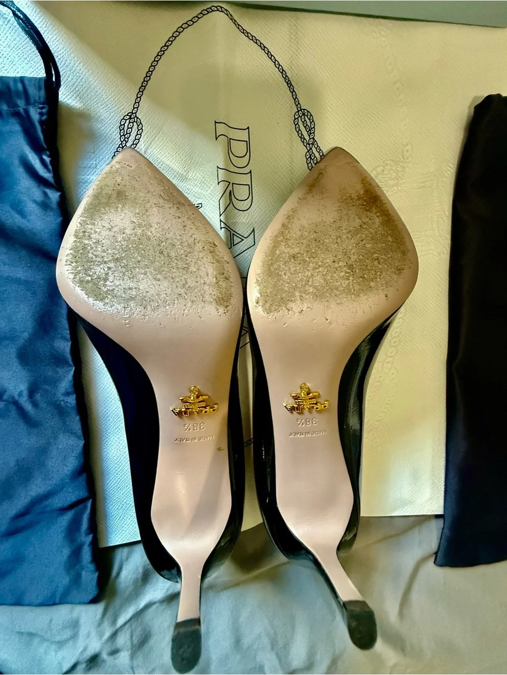 Prada Black Patent Leather Pointed Toe Pumps with Bow $300 size 8.5
